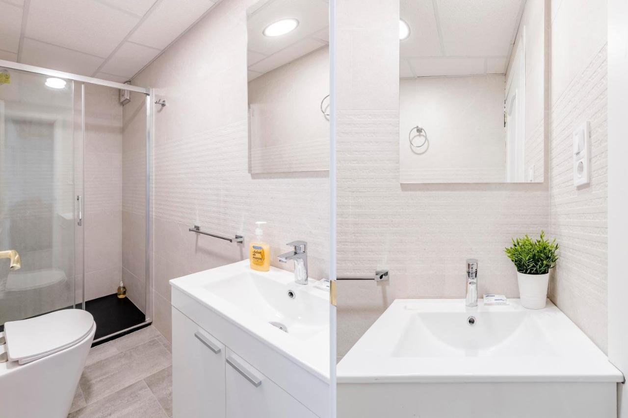 Estupendo Apartamento En El Centro De Madrid Bagian luar foto